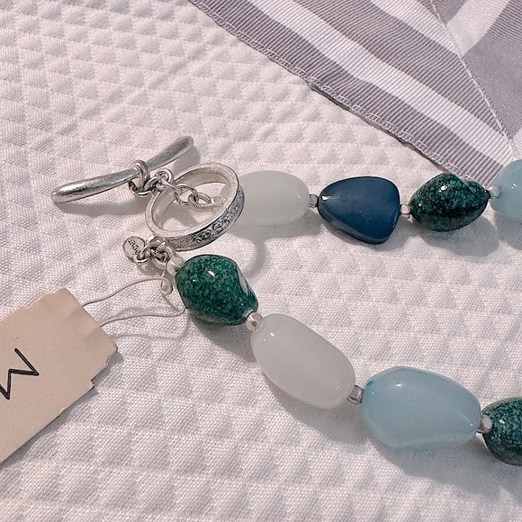 MONET Silver Tone Multicolored Aqua and Teal Beaded Necklace🩵💚🤍 - Picture 7 of 8